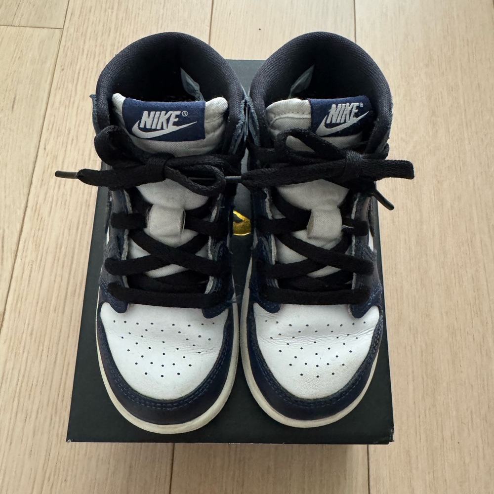 Nike Kids Black and White Sneakers